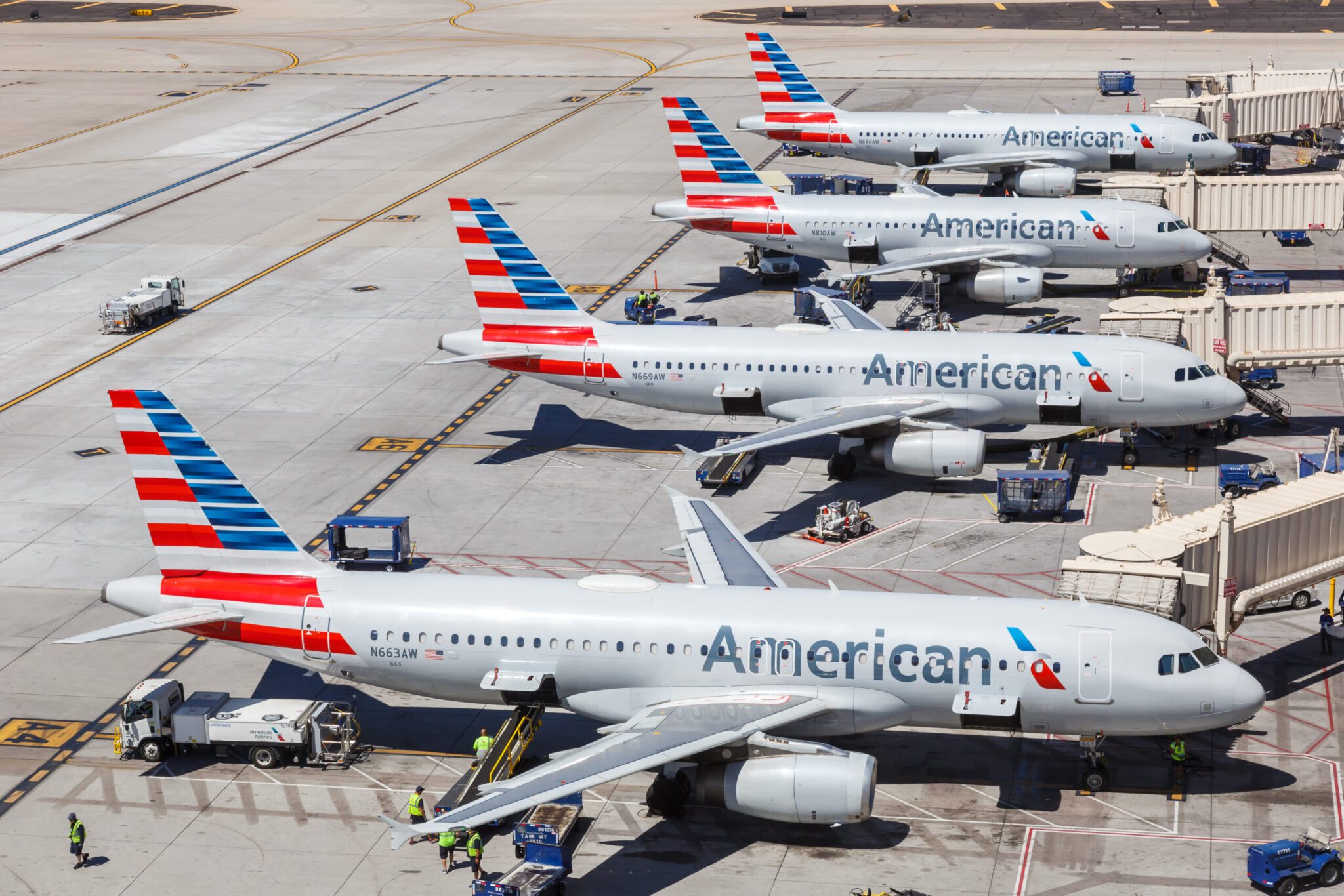 American Airlines airplanes, American Airlines advantage elite status